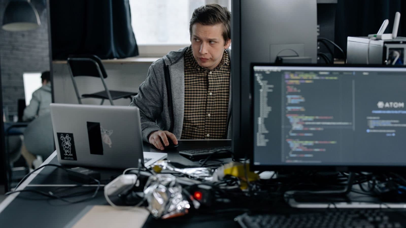 Como escolher uma workstation profissional: guia para empresas (2026)
